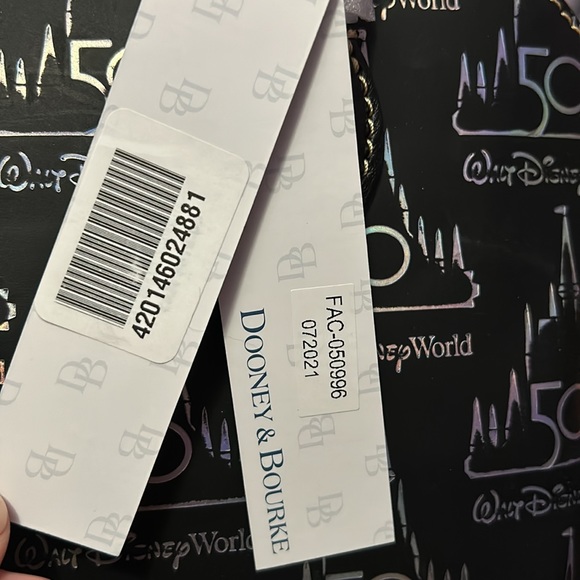 Walt Disney World 50th Anniversary Dooney & Bourke Crossbody/ Handbag - Picture 5 of 13